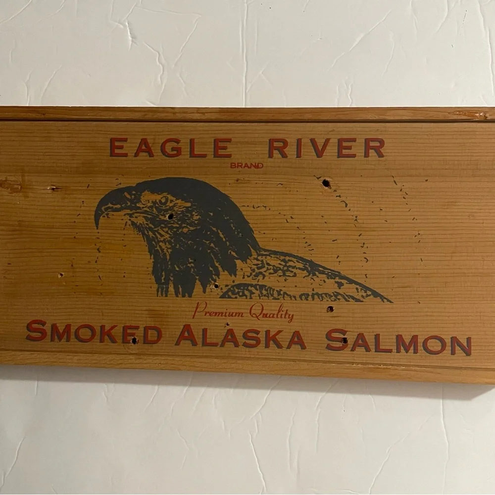 Vintage Eagle River Smoked Alabama Salmon Wooden Box